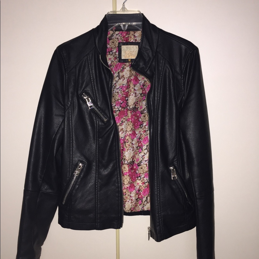 Black leather jacket(FAKE)